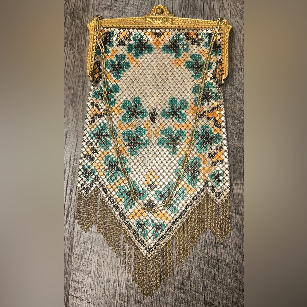 Antique 1920’s Mandalian Mesh Purse/Flapper Art Deco Bag.